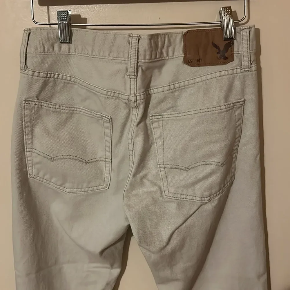 American Eagle slim straight Bone Jeans Size 29
